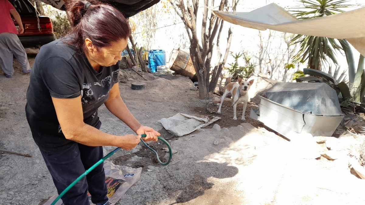 Entre tandeos, fugas y reparaciones, así enfrentan la sequía en Los Castillos