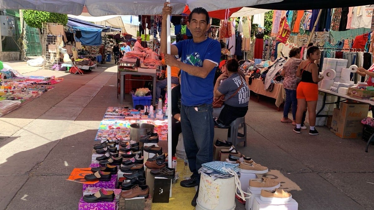 Venta de calzado chino afecta a fabricantes artesanales, ¿pero sabes cuánto te dura?