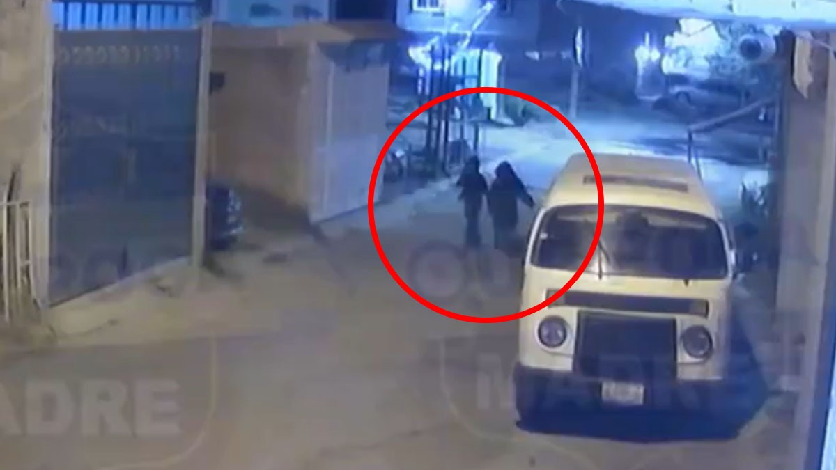 VIDEO ¡Niños ladrones! Captan a dos menores mientras roban una bici