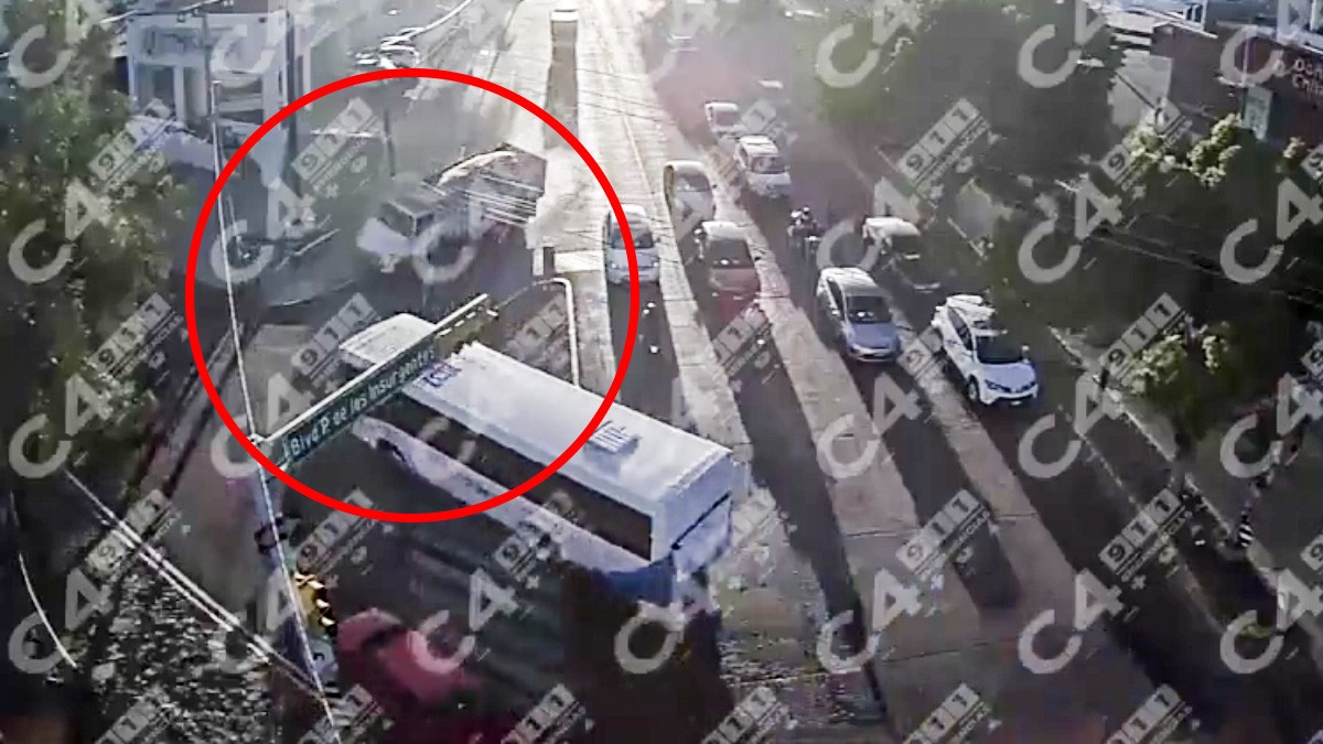 Filtran VIDEO de choque entre camión urbano y tolva en San José de Piletas