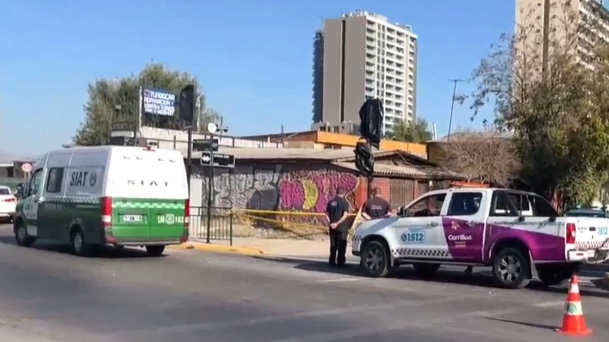 Ladrón se subió a asaltar a pasajeros de camión urbano y al bajarse lo atropelló y murió