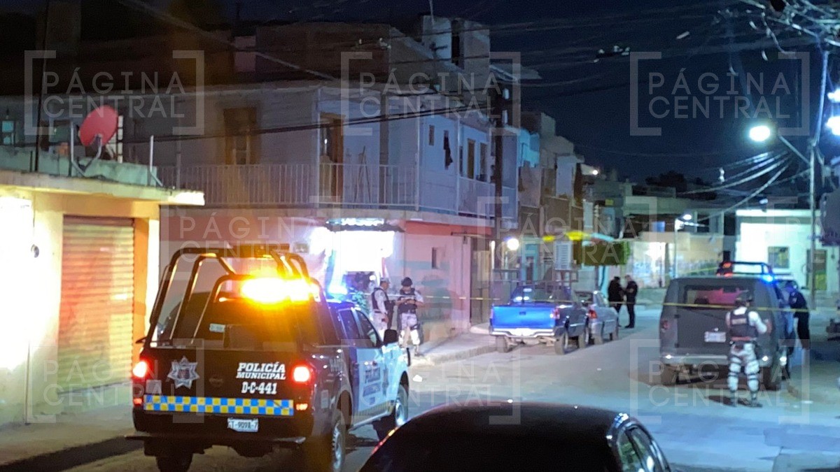 Sicarios entran a casa en El Coecillo y matan a balazos a hombre frente a su familia