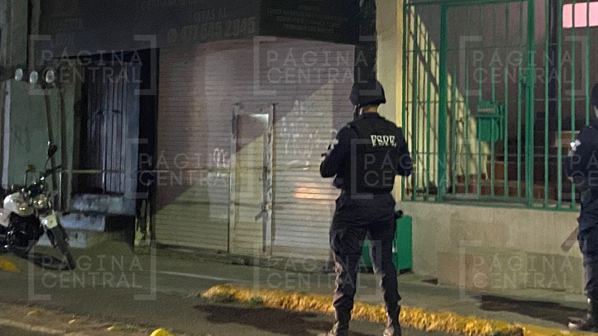 Atacan a balazos a un barbero en Lomas de Vista Hermosa