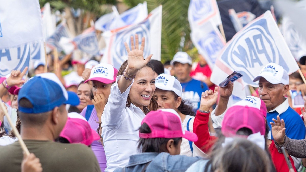 Libia Dennise recorre 23 municipios de Guanajuato en 15 días de campaña