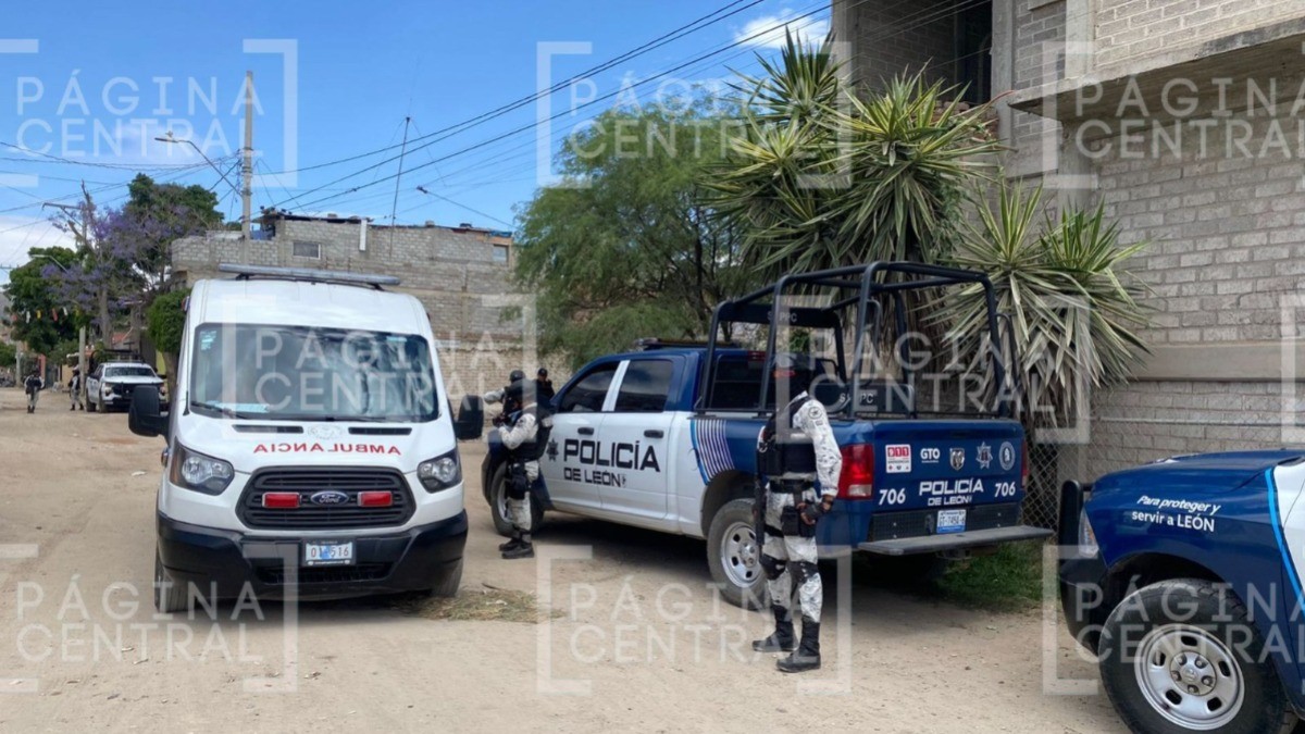 Ramiro estaba afuera de una tienda cuando motosicarios le dispararon; se reporta muy grave