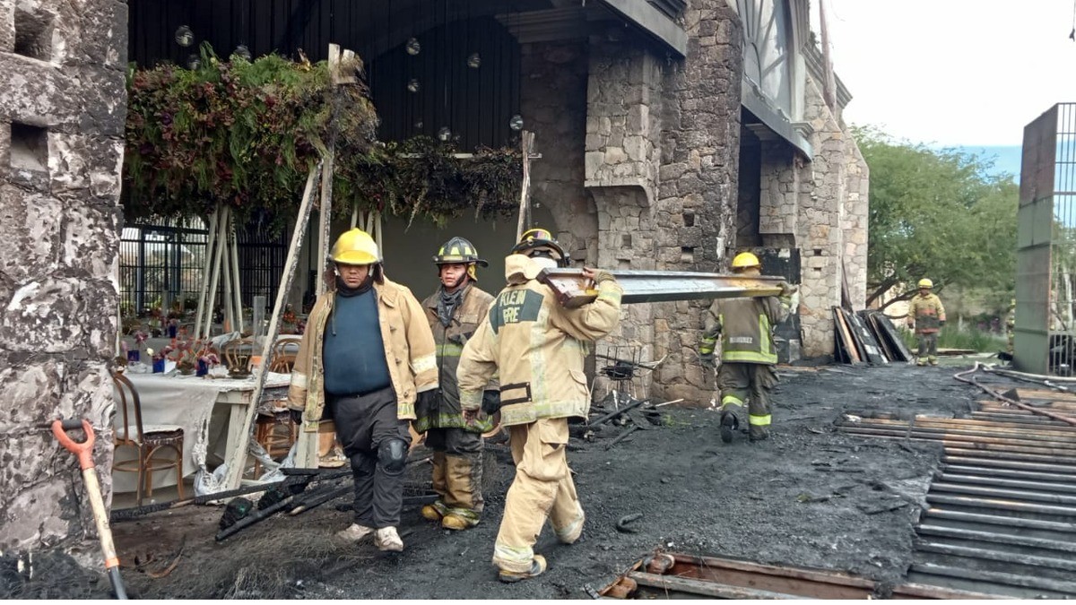 Bomberos de San Miguel de Allende, los grandes héroes durante incendio en boda