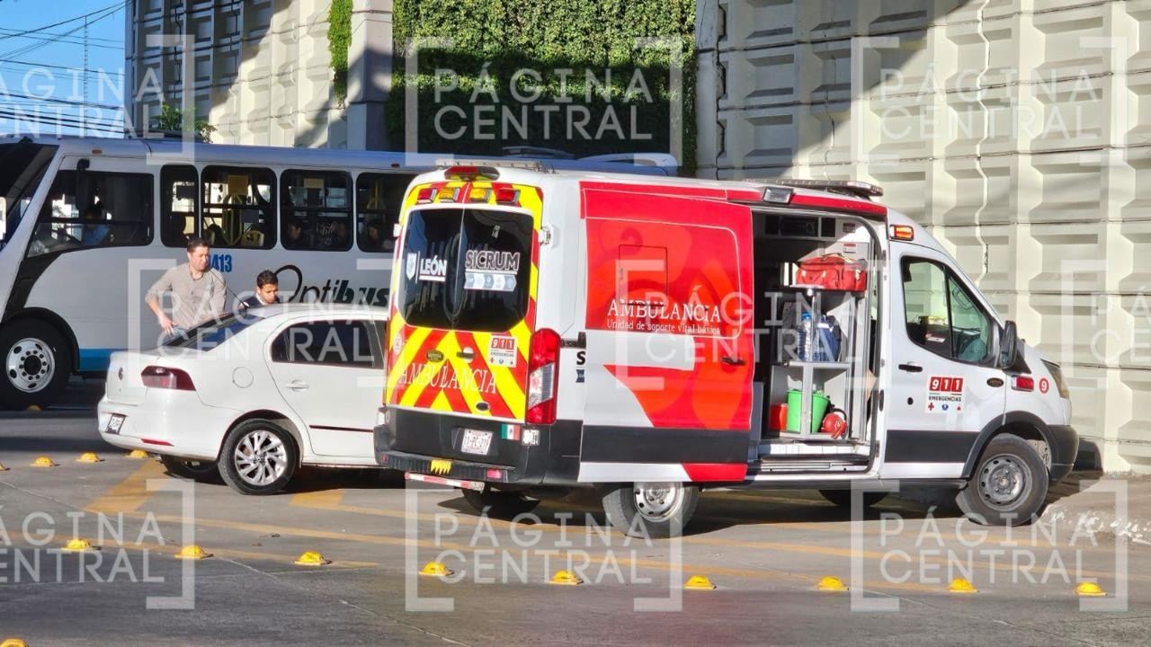 Ahorcan accidentes bulevar Aeropuerto; mujer se convulsiona al llevar a menor a la escuela