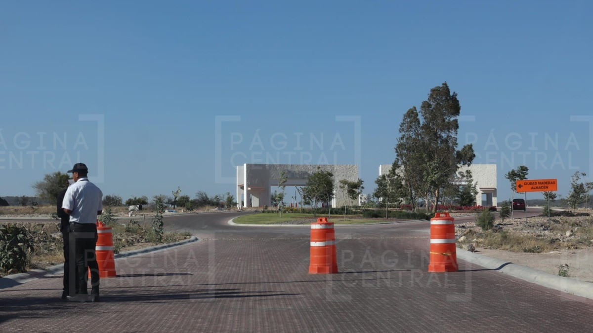 Muere menor en elevador; estaba de vacaciones en Ciudad Maderas Montaña