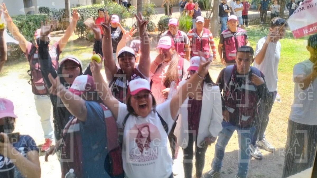 VIDEO Así morenistas interrumpieron sesión para avalar planillas en el IEEG