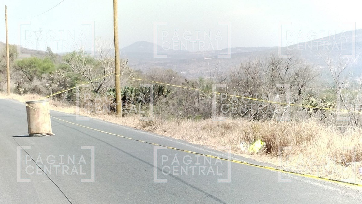 Transportistas hallan cadáver violentado en esta carretera de Guanajuato