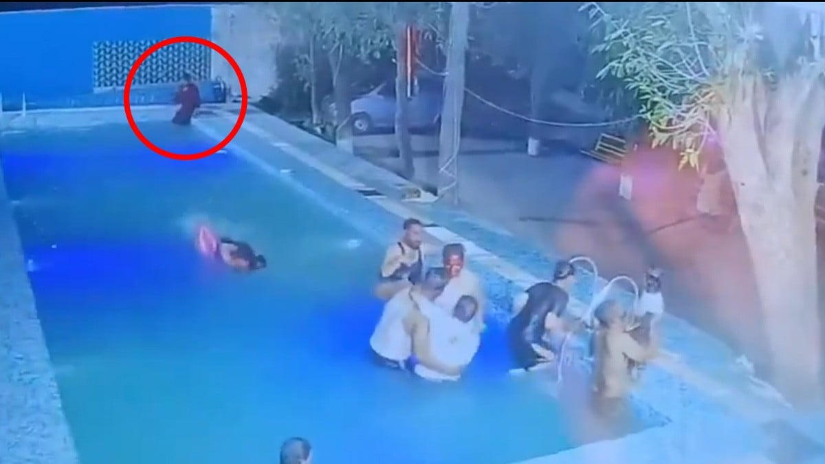 VIDEO Hombre se ahoga en alberca durante una fiesta y ninguno de sus amigos se da cuenta
