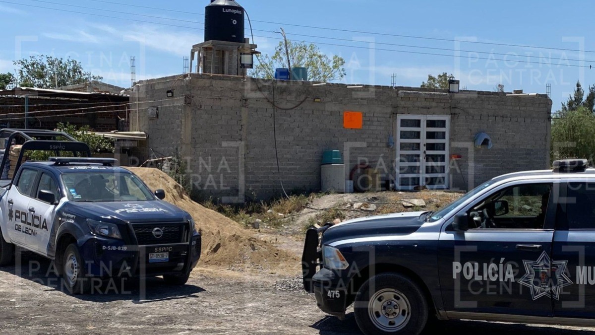 Albañil muere al tocar con escalera cables de alta tensión; su papá y hermano vieron todo