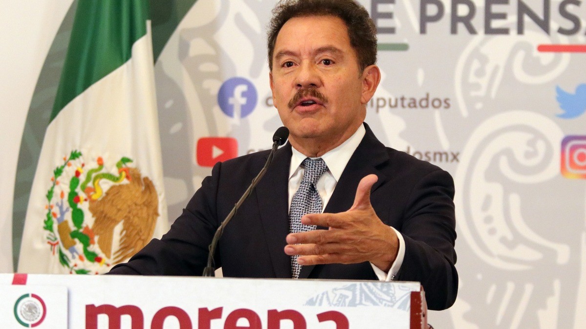 Busca 4T 'jinetear' saldos no cobrados de Afores