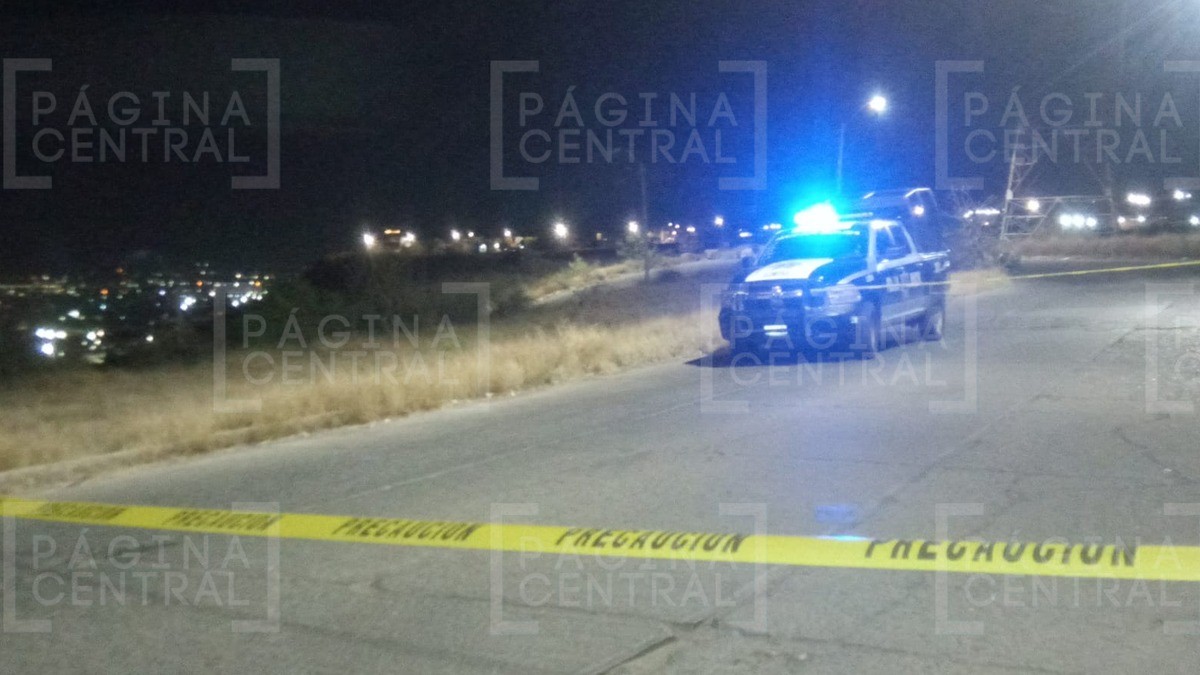 Hallan cuerpo en medio del bulevar en el Espinazo del Diablo; estaba encobijado y mutilado