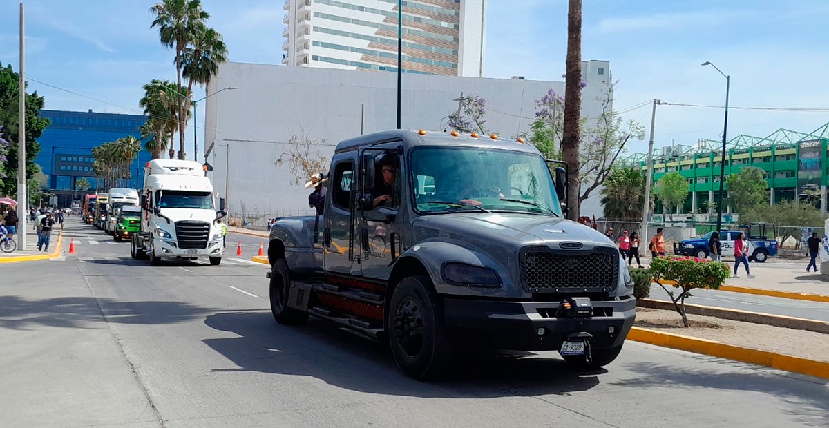 Más de 100 camiones pesados desfilaron por la ciudad de León en la Fiesta Trokera 2024