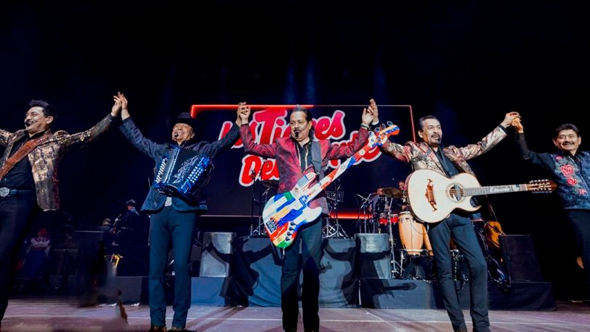 VIDEO Los Tigres del Norte se presentan por primera vez en Londres y su público enloquece