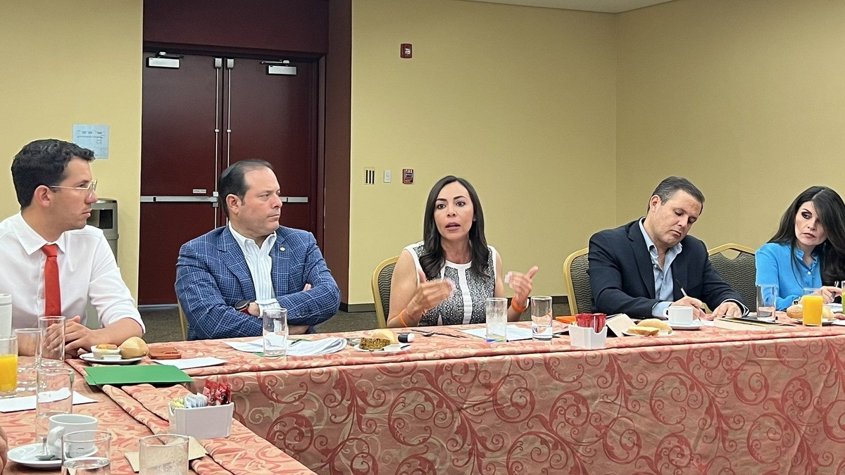 Agua, seguridad y economía, los temas expuestos en la reunión de Yulma con empresarios