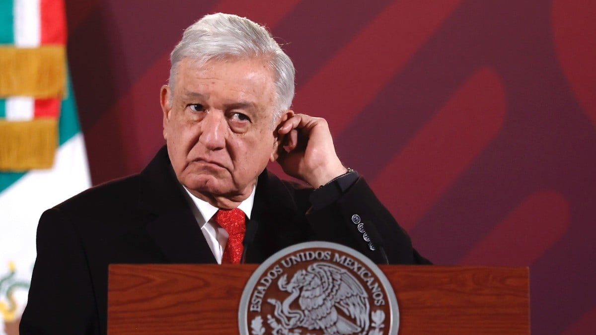 Esta es la polémica playera con un mensaje pro AMLO y la imagen de la Santa Muerte