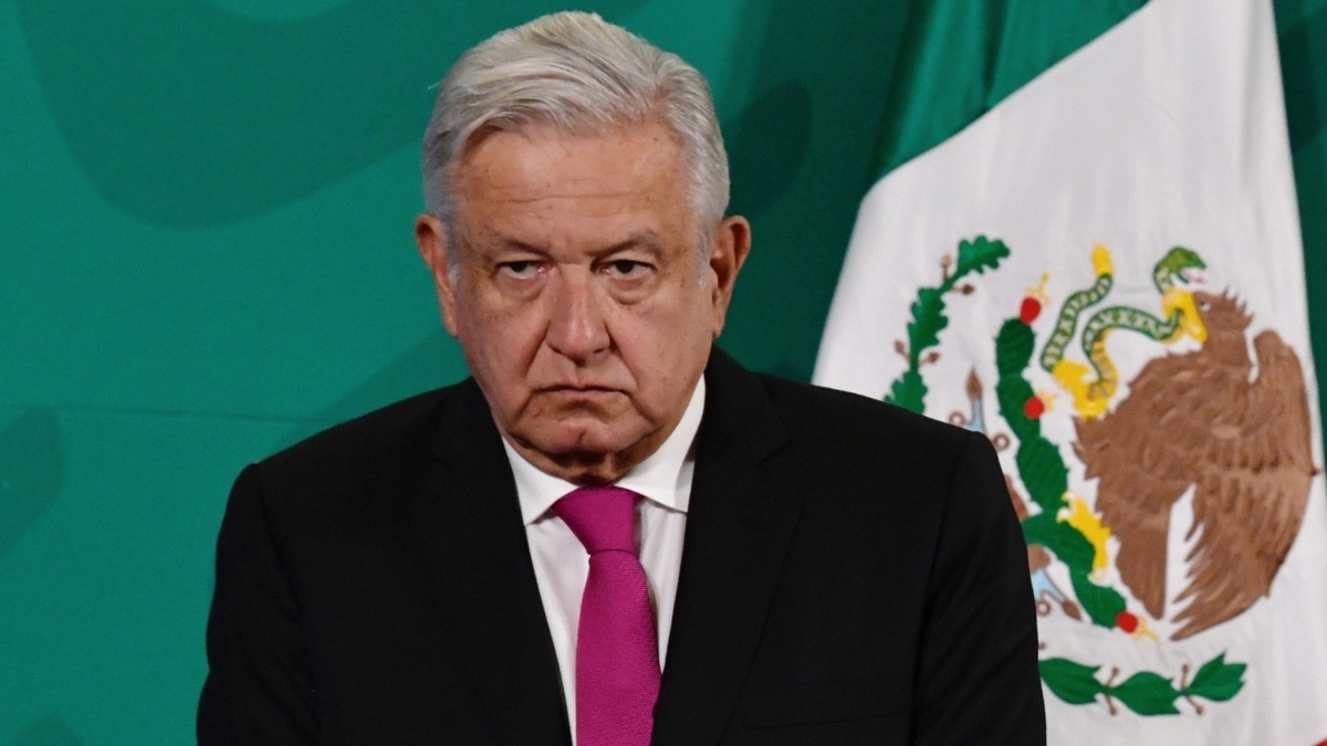 Retén de encapuchados es propaganda o montaje: AMLO