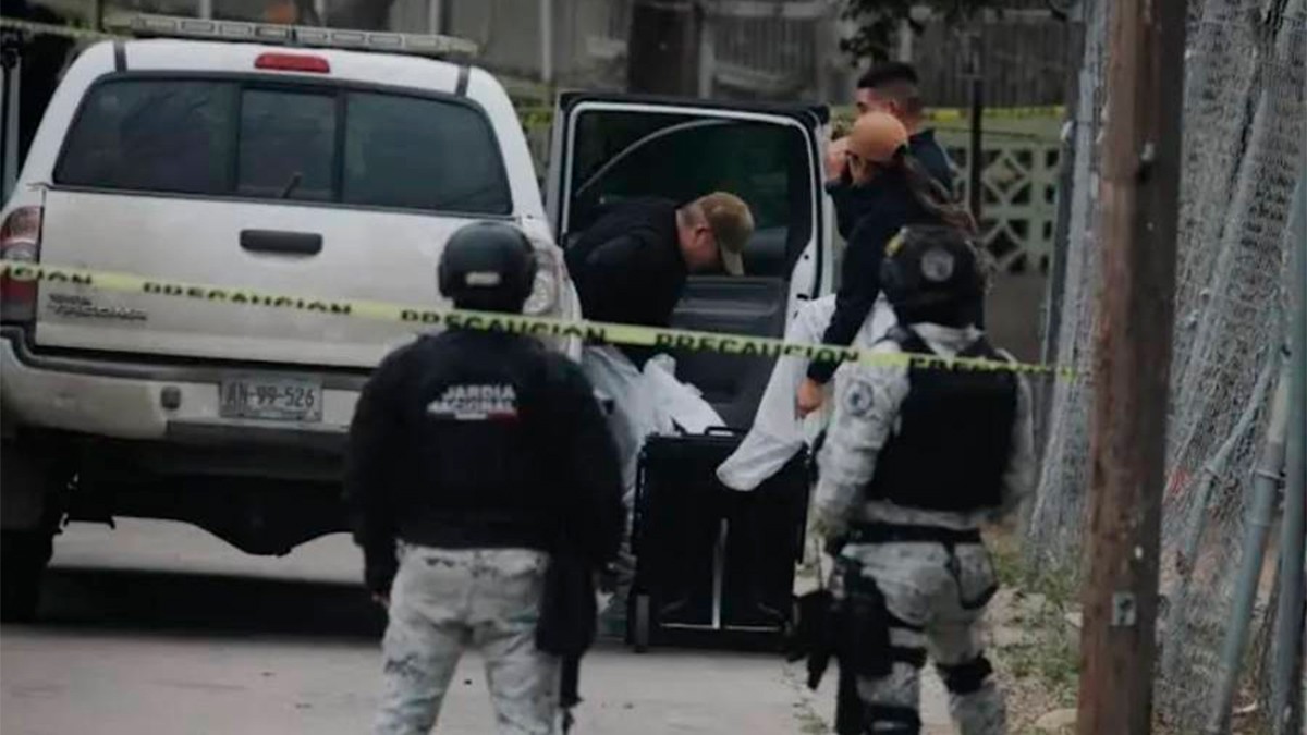 Detienen a hombre que llevaba maletas con restos humanos en su interior