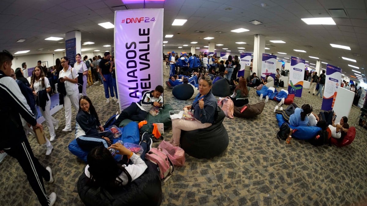 Celebran más de 27 mil personas Día de la Mentefactura