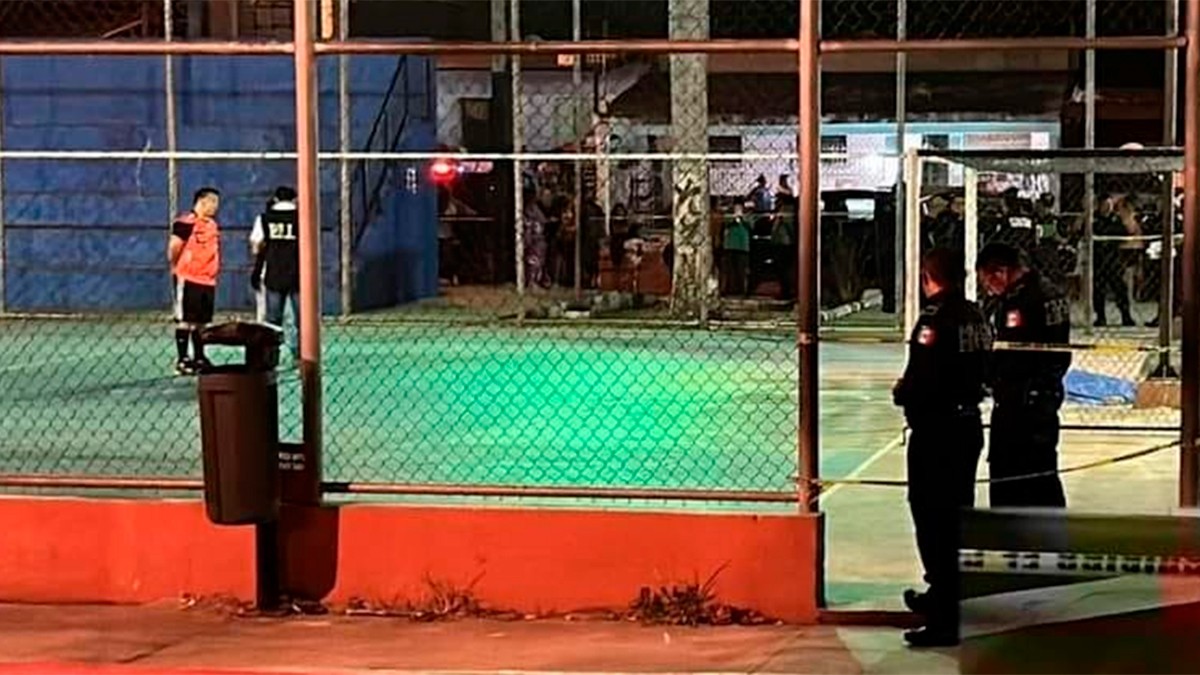 Niño de 13 años pierde la vida electrocutado en una cancha de futbol en Yucatán