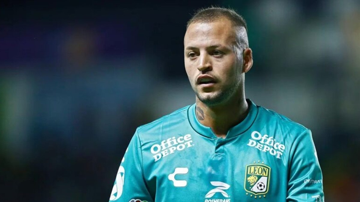 ¿A Brasil? Agente del ‘Diente’ López adelanta su salida del Club León