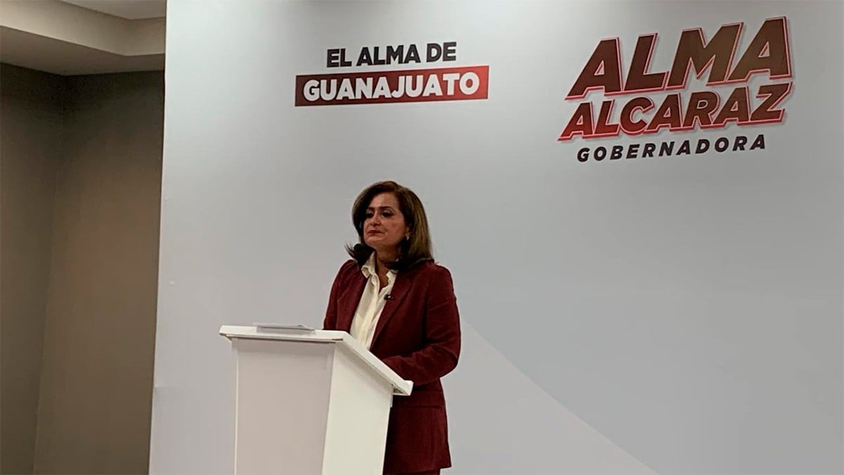 Alma Alcaraz se compromete a reducir la pobreza a la mitad y garantizar educación
