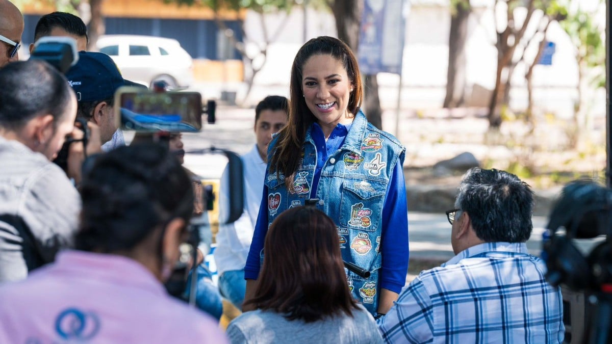 Trabajo, becas, créditos y apoyo en salud mental y física, promete Libia Dennise a jóvenes