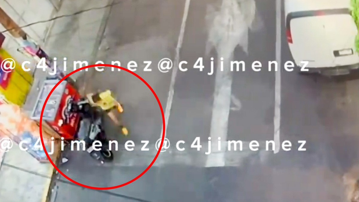 VIDEO Así Evelyn salió corriendo de la tienda donde recibió balazo; su amigo la abandonó