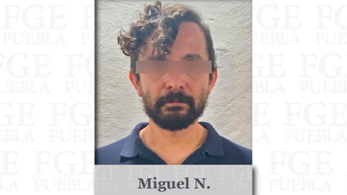 Exprofesor de la BUAP que grababa por debajo de las faldas de mujeres es enviado a prisión