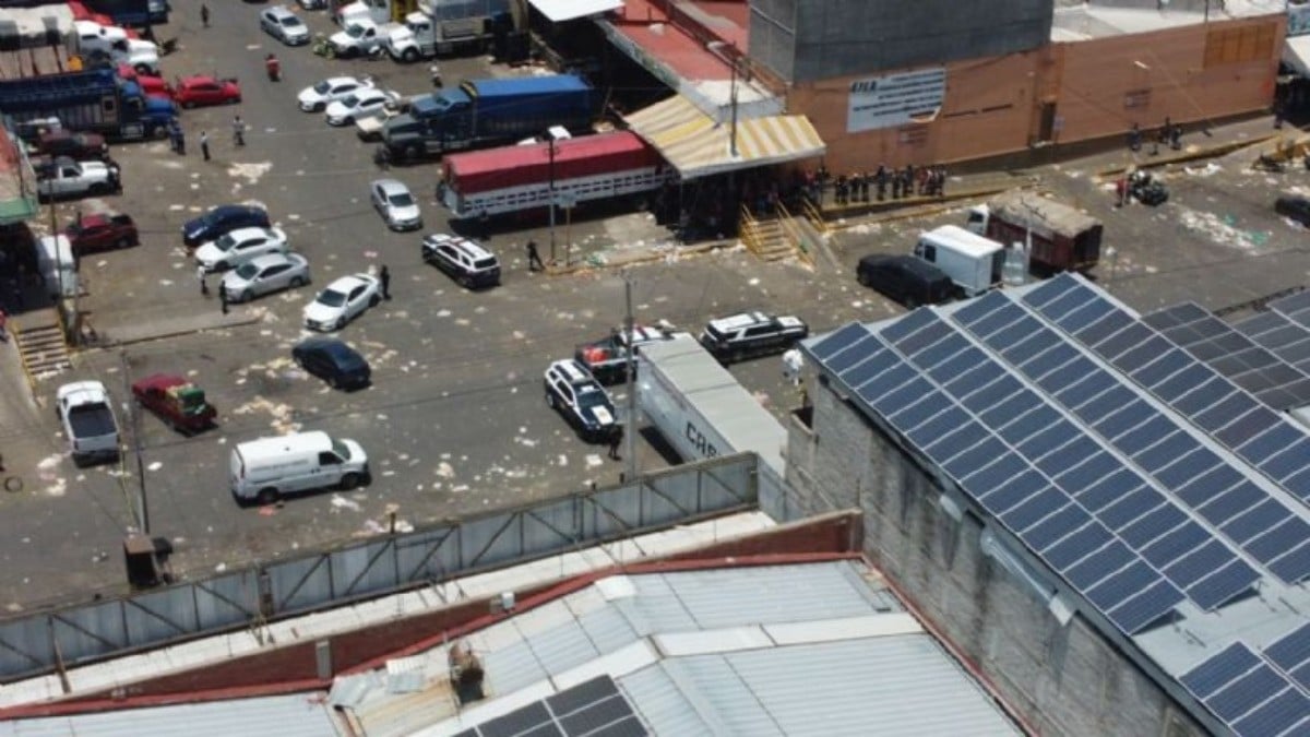 En plena central de abastos matan a aguacatero; todos corrieron al escuchar los balazos