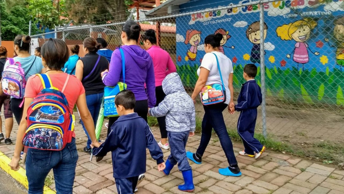 ¿Habrá clases el Día de las Madres? Esto dice la SEP