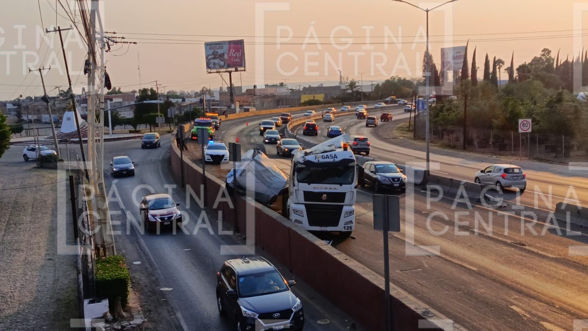 Colisión en la Curva del Potrero ocasiona caos vial; toma rutas alternas