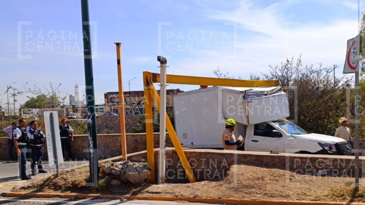 ¿Van a retirar los arcos metálicos del Malecón?