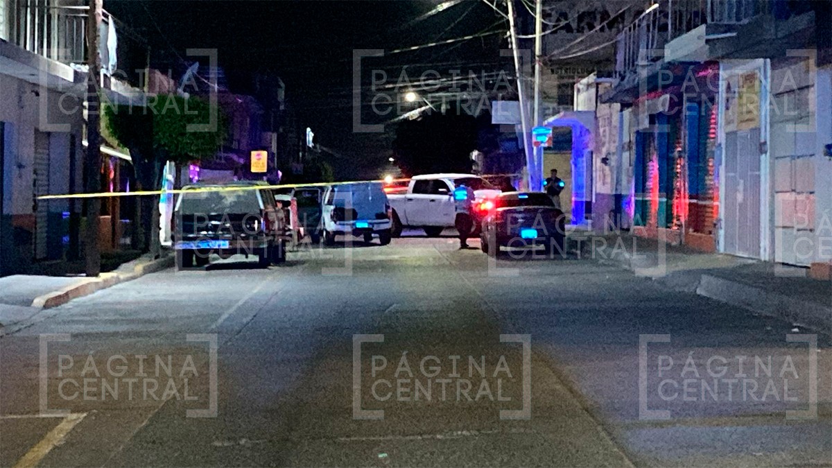 Esperan a repartidor dentro de una pizzería para ejecutarlo en Lomas de Vista Hermosa