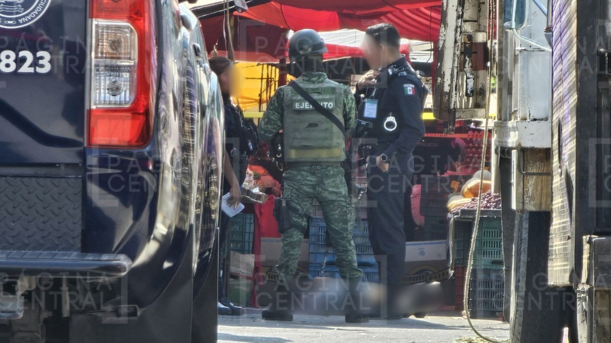 Matan a 'El Huevo' en el tianguis de San Juan Bosco y balean por error a mujer