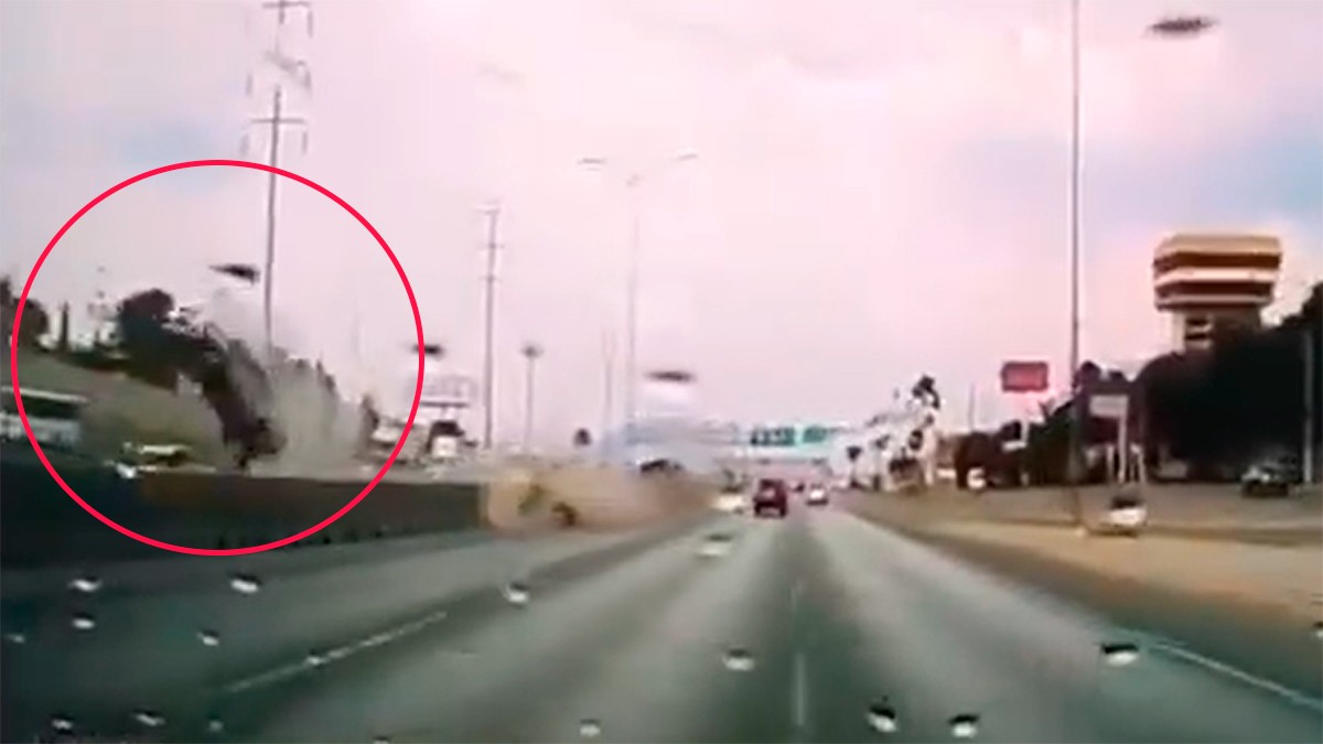 VIDEO “¡Un carro salió volando!” Captan aparatosa volcadura en autopista