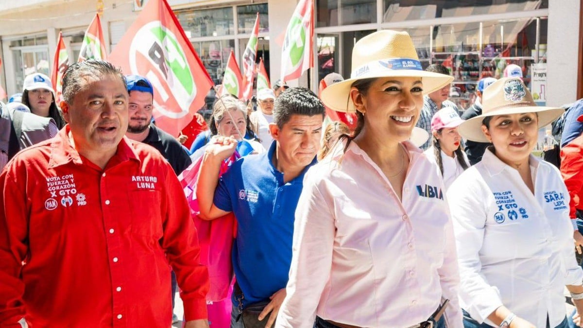 Se compromete Libia a dar créditos y tarjetas rosas en San Felipe