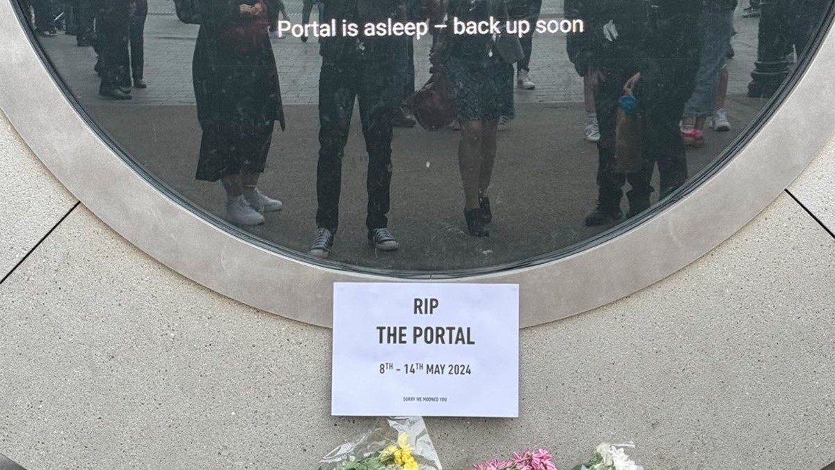 VIDEOS No duró nada, por este motivo cierran portal que conectaba a Nueva York y Dublín