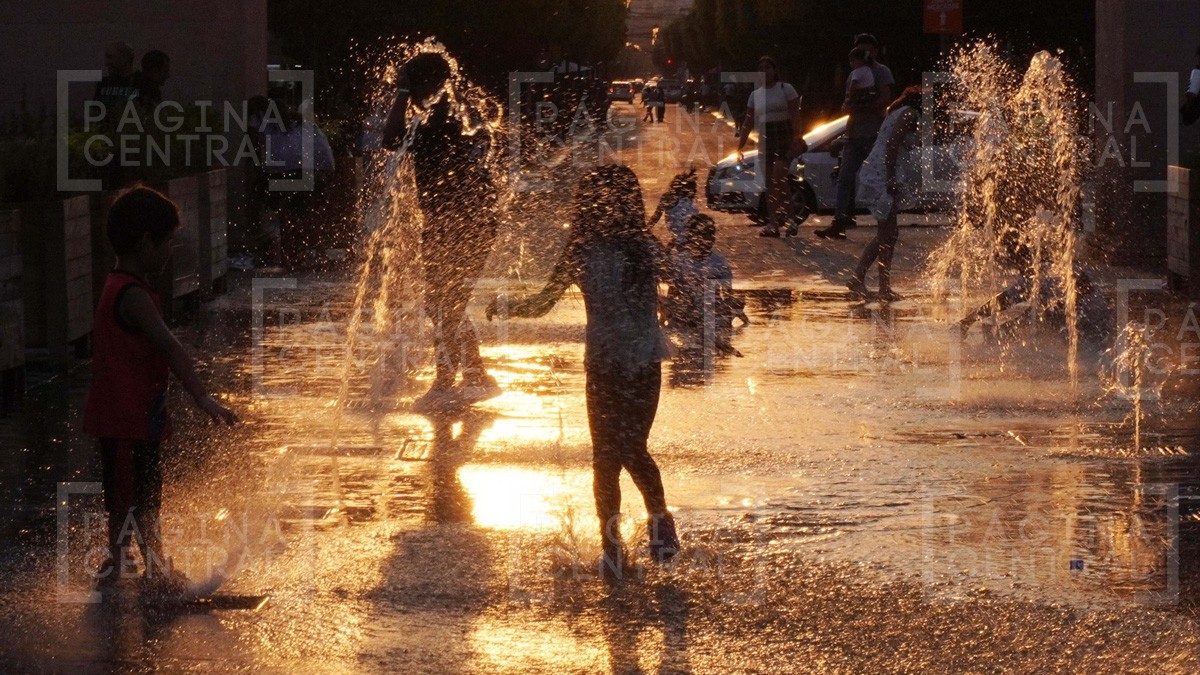 ¡Arde el país! Termómetro rebasará los 45 grados en 13 estados de la República