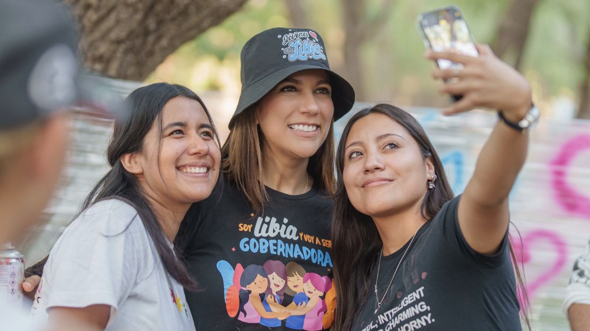 Libia Dennise expone sus propuestas ante más de 200 jóvenes de todo Guanajuato