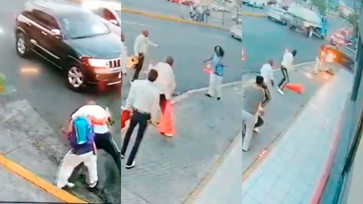 VIDEO Tragafuegos prende a mariachi con el que estaba peleando en un crucero