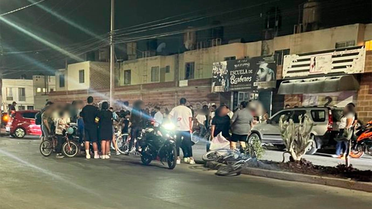 Vehículo impacta a motocicleta, un menor de 12 años resultó lesionado en León