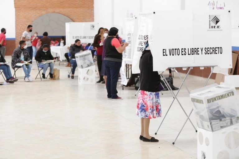 Empresarios insisten: hay que alentar con incentivos a trabajadores para que salgan a votar