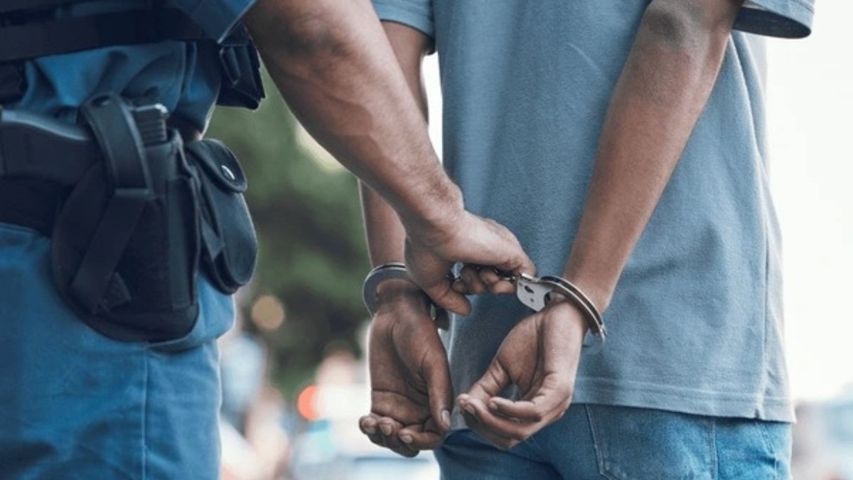 Por 50 pesos, un hombre agrede a su madre y la amenaza de muerte