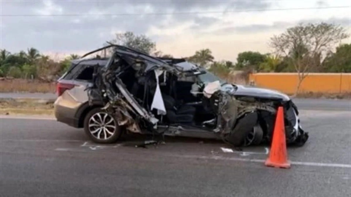 Sufre fuerte accidente candidato a gobernador por Morena; su camioneta queda destruida