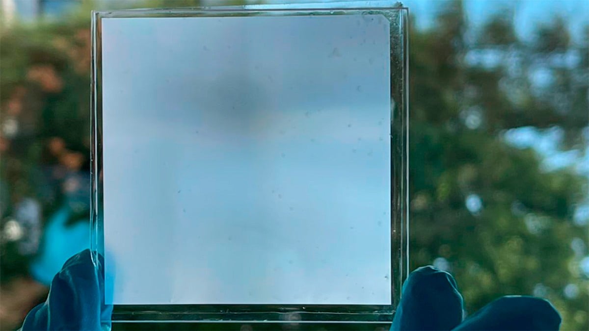 ¿Un cristal que enfría más las habitaciones que un aire acondicionado?