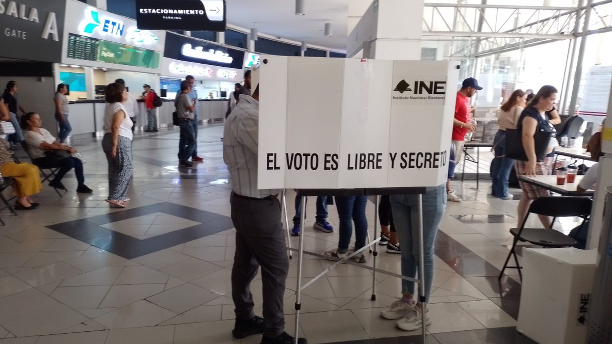 Casillas especiales de Guanajuato registran largas filas; votantes piden más boletas
