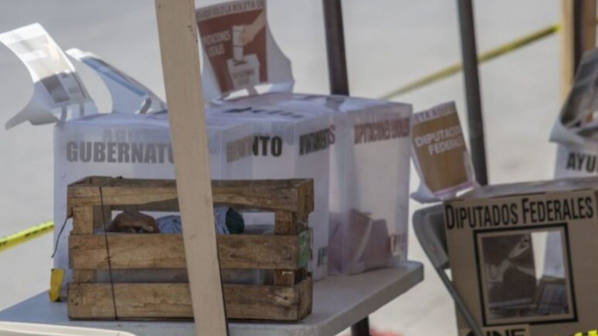 Comando roba seis mil boletas electorales de cuatro casillas